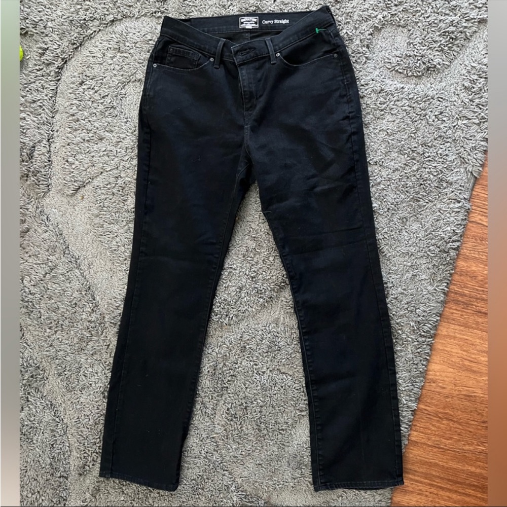 Levi’s curvy straight size 10M W30 L32